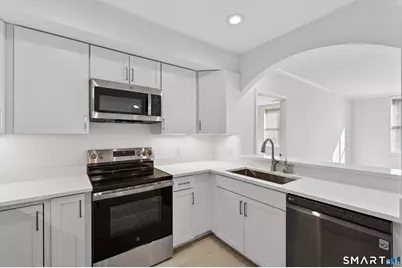2590 Gold Star Highway #APT 103, Groton, CT 06355 - Photo 4