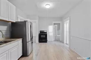 77 Wall St, Waterbury, CT 06705 - Photo 2