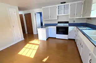 134 Camp St, Plainville, CT 06062 - Photo 6