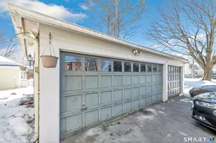 22 Monroe St, Bridgeport, CT 06605 - Photo 4