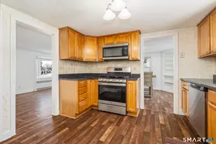 783 South Quaker Ln, West Hartford, CT 06110 - Photo 10