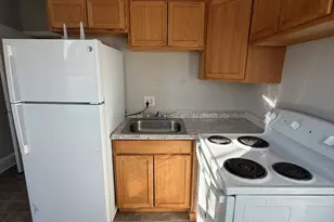 42 Summer St, Bristol, CT 06010 - Photo 2