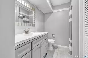 914 Heritage Vlg, Southbury, CT 06488 - Photo 16