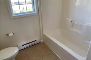 7 New St, Danbury, CT 06810 - Photo 10