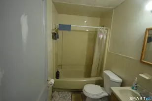 85 Alexander Dr, Bridgeport, CT 06606 - Photo 22