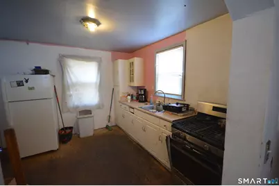 85 Alexander Drive, Bridgeport, CT 06606 - Photo 20