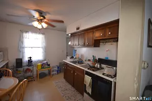 85 Alexander Dr, Bridgeport, CT 06606 - Photo 6