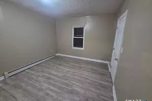 63 Seyms St, Hartford, CT 06120 - Photo 10