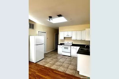 32 West Main Street #1B, Groton, CT 06355 - Photo 2