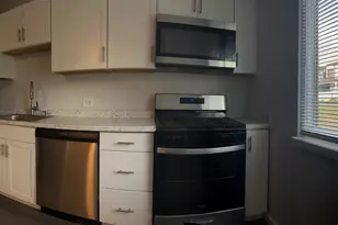 221 Cottonwood Rd, Newington, CT 06111 - Photo 10