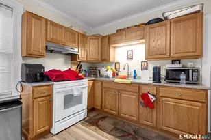 44 Glendale Ave, Hartford, CT 06106 - Photo 4