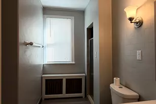 41 Hebron St, Hartford, CT 06112 - Photo 8