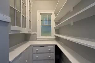 41 Hebron St, Hartford, CT 06112 - Photo 12