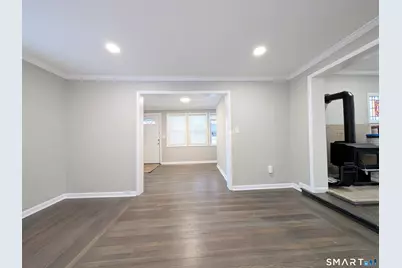 34 Maltby Avenue, West Haven, CT 06516 - Photo 8