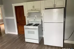 20 Pleasant St, Windsor Locks, CT 06096 - Photo 14