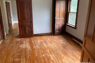 20 Pleasant St, Windsor Locks, CT 06096 - Photo 18