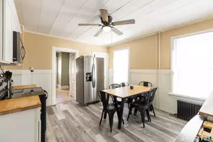 20 Pleasant St, Windsor Locks, CT 06096 - Photo 4