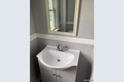 20 Pleasant Street, Windsor Locks, CT 06096 - Photo 24