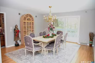 10 Ironwood Ln, West Hartford, CT 06117 - Photo 16