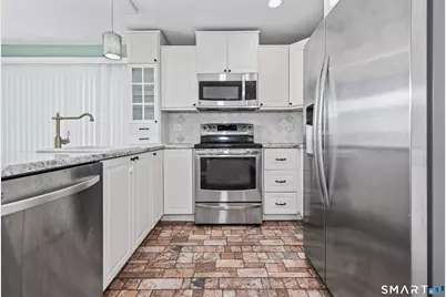 33 Harland Avenue, Waterbury, CT 06705 - Photo 8