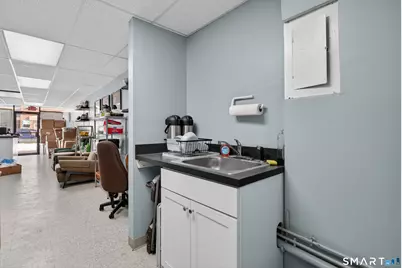 1648 Whitney Avenue, Hamden, CT 06517 - Photo 14