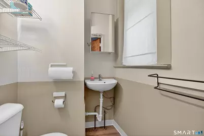 1648 Whitney Avenue, Hamden, CT 06517 - Photo 20