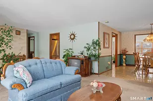 90 Rolling Ridge Rd, Hamden, CT 06518 - Photo 10