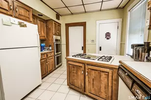 74 Harlem Ave, Bridgeport, CT 06606 - Photo 14