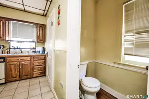 74 Harlem Ave, Bridgeport, CT 06606 - Photo 26