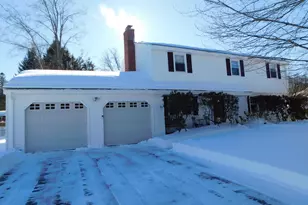 105 Trent Dr, Windsor, CT 06095 - Photo 2