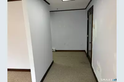 1068 Hartford Turnpike, Waterford, CT 06385 - Photo 4