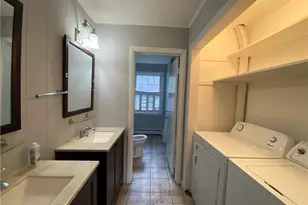 56 Hallock St, Bridgeport, CT 06606 - Photo 16