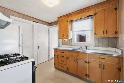 807 Long Hill Avenue, Shelton, CT 06484 - Photo 6