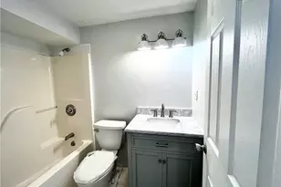 106 Limewood Ave, Branford, CT 06405 - Photo 4