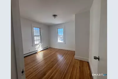 292 Ridgefield Avenue #2, Bridgeport, CT 06610 - Photo 8