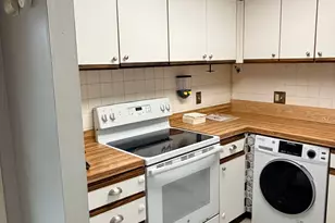 227 Burgundy Hill Ln, Middletown, CT 06457 - Photo 14