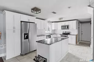 122 Baldwin Dr, Middletown, CT 06457 - Photo 6