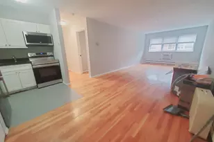 637 Cove Rd, Stamford, CT 06902 - Photo 4