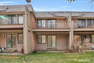 10 Briar Ct, Cromwell, CT 06416 - Photo 2