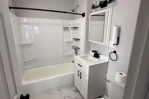 24 Cross St, New Britain, CT 06053 - Photo 16