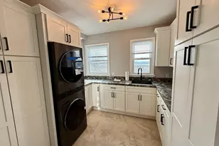 24 Cross St, New Britain, CT 06053 - Photo 4