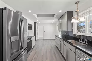 5 Arden Rd, Trumbull, CT 06611 - Photo 8