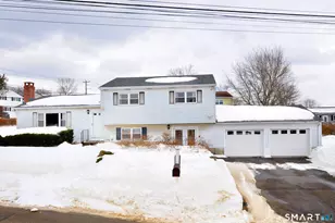 160 Meadow Lark Dr, Waterbury, CT 06708 - Photo 2