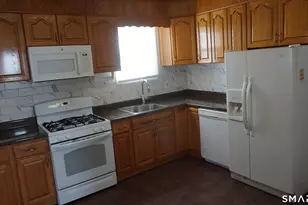 154 Lockwood Ave, Stamford, CT 06902 - Photo 4