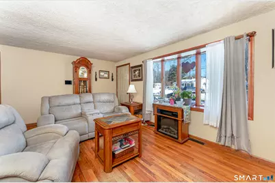 79 Roosevelt Boulevard, Enfield, CT 06082 - Photo 10