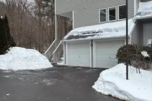 14 Brookview Cir, Canton, CT 06019 - Photo 2