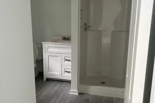 18 Albion Ave, West Haven, CT 06516 - Photo 8