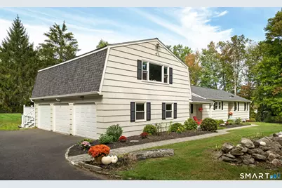 3 Grand Place, Newtown, CT 06470 - Photo 2