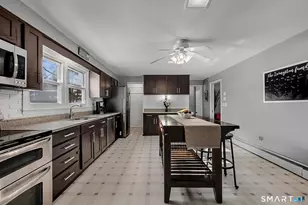 3 Grand Pl, Newtown, CT 06470 - Photo 10