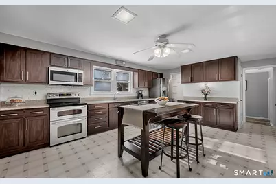 3 Grand Place, Newtown, CT 06470 - Photo 12